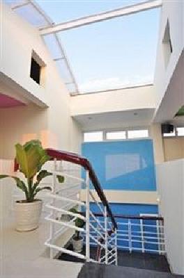 фото отеля Canary Hue Hotel