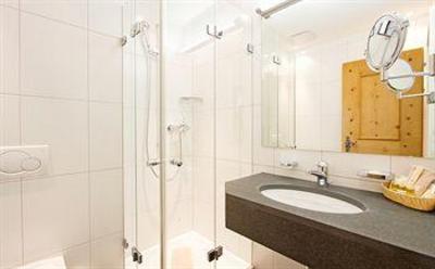 фото отеля Hotel Edelweiss Sils-Maria