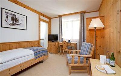 фото отеля Hotel Edelweiss Sils-Maria