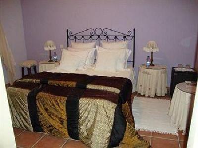 фото отеля La Sayuela Bed & Breakfast Candeleda