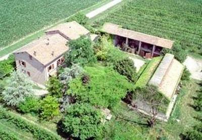 фото отеля Agriturismo La Lepre Bianca Cento