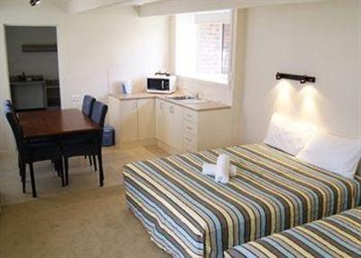 фото отеля Econo Lodge Absolute Lakes Entrance