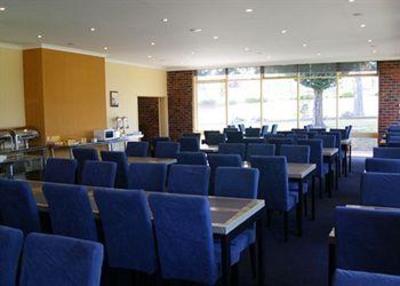 фото отеля Econo Lodge Absolute Lakes Entrance
