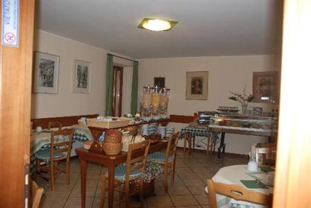 фото отеля Hotel Garni Corona