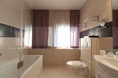 фото отеля BEST WESTERN Blue Square Hotel