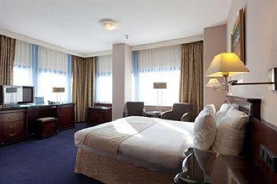 фото отеля BEST WESTERN Blue Square Hotel