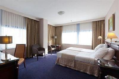 фото отеля BEST WESTERN Blue Square Hotel