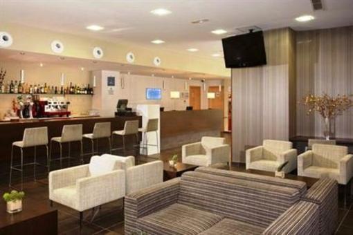 фото отеля Holiday Inn Express Barcelona-Sant Cugat