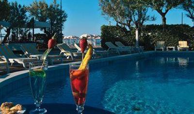 фото отеля Alexandra Plaza Riccione