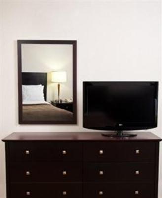 фото отеля Quality Hotel Montreal East Olympic Parc