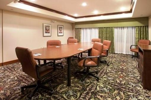 фото отеля Staybridge Suites Denver International Airport