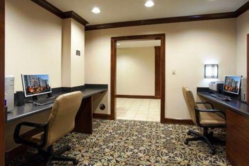 фото отеля Staybridge Suites Denver International Airport