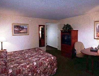 фото отеля ClubHouse Inn & Suites Albuquerque