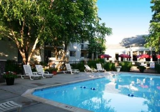 фото отеля ClubHouse Inn & Suites Albuquerque