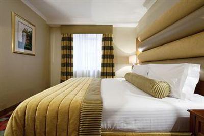 фото отеля Carlton George Hotel