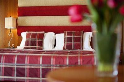 фото отеля Carlton George Hotel