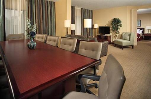 фото отеля DoubleTree Suites by Hilton Raleigh-Durham