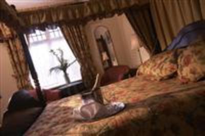 фото отеля The Oaklands Hotel
