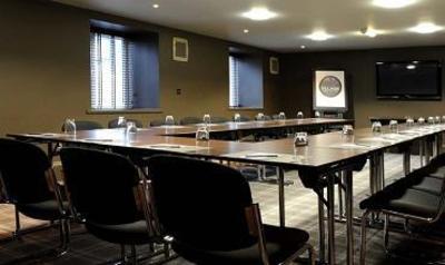 фото отеля DeVere Village Hotel & Leisure Club Wirral