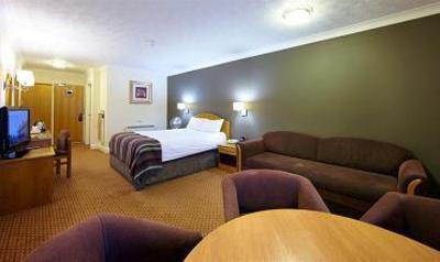фото отеля DeVere Village Hotel & Leisure Club Wirral