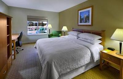 фото отеля Four Points by Sheraton Durham at Southpoint