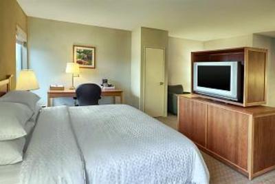 фото отеля Four Points by Sheraton Durham at Southpoint