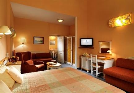 фото отеля Julian Hotel Prague