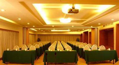 фото отеля South China Harbour Hotel
