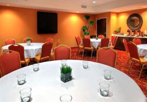 фото отеля Courtyard by Marriott Johnson City