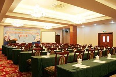 фото отеля Riverside Hotel Suzhou