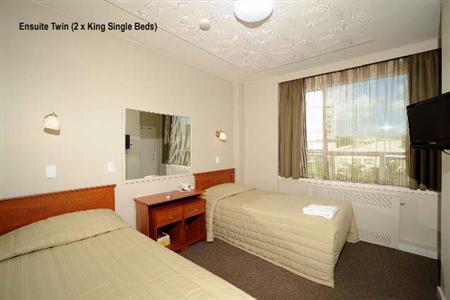 фото отеля Kiwi International Hotel