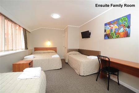 фото отеля Kiwi International Hotel