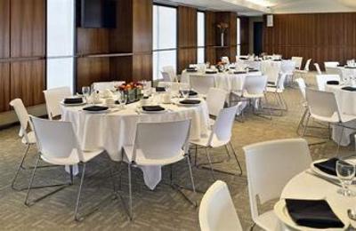 фото отеля Alma Hotel Calgary