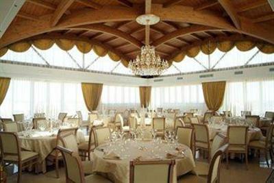 фото отеля Albatres Palace Hotel