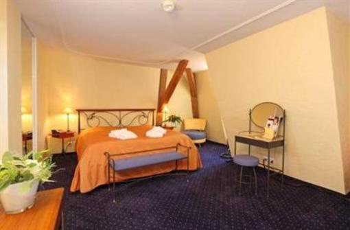 фото отеля Schloss Hunigen Swiss Quality Parkhotel Konolfingen