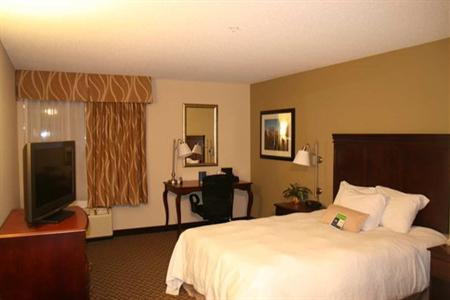 фото отеля Hampton Inn East Lansing
