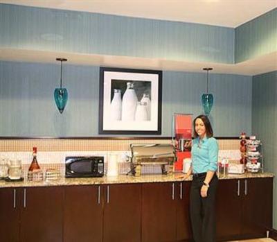 фото отеля Hampton Inn East Lansing