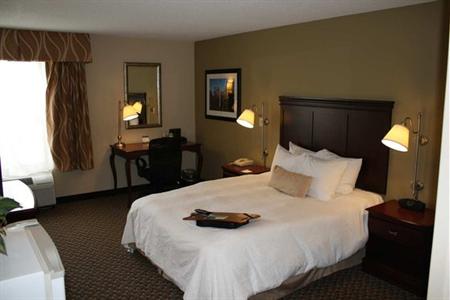 фото отеля Hampton Inn East Lansing