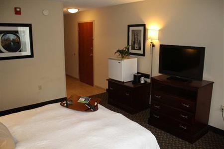 фото отеля Hampton Inn East Lansing