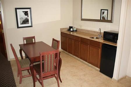 фото отеля Hampton Inn East Lansing