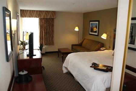 фото отеля Hampton Inn East Lansing