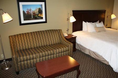 фото отеля Hampton Inn East Lansing