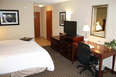 фото отеля Hampton Inn East Lansing
