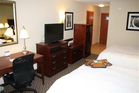 фото отеля Hampton Inn East Lansing
