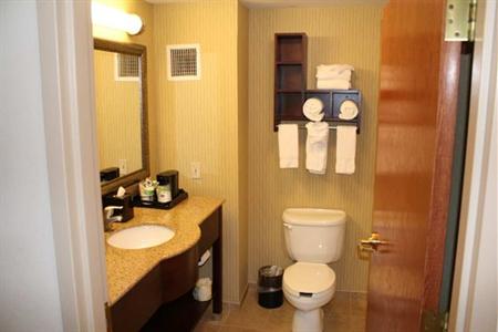 фото отеля Hampton Inn East Lansing