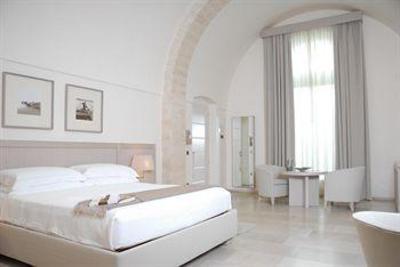 фото отеля Relais Histo San Pietro sul Mar Piccolo Hotel Taranto