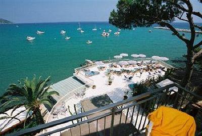 фото отеля Arc En Ciel Hotel Diano Marina