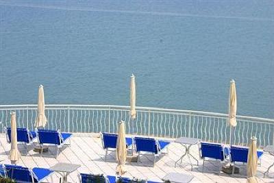 фото отеля Arc En Ciel Hotel Diano Marina