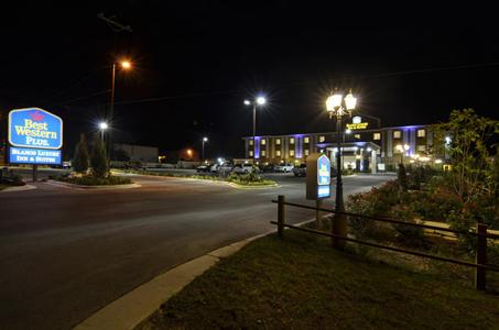 фото отеля BEST WESTERN PLUS Blanco Luxury Inn & Suites