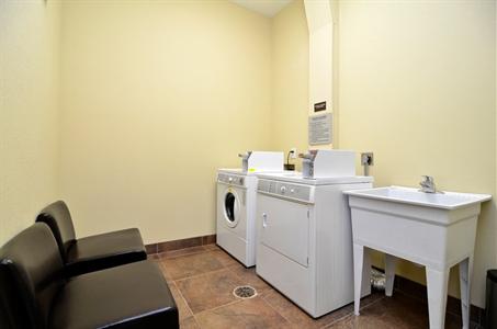 фото отеля BEST WESTERN PLUS Blanco Luxury Inn & Suites
